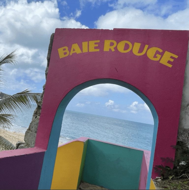 Porte Baie Rouge plage à Saint-Martin