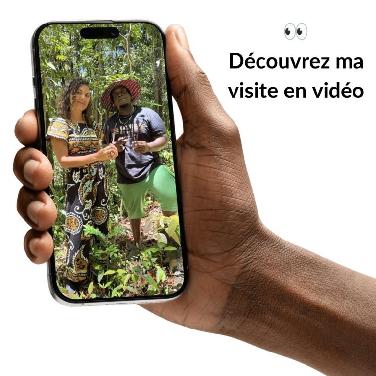 Aperçu d’un reel Instagram montrant Ambre TAC lors d’une visite d’une vanilleraie en Guadeloupe avec découverte de la culture de la vanille.